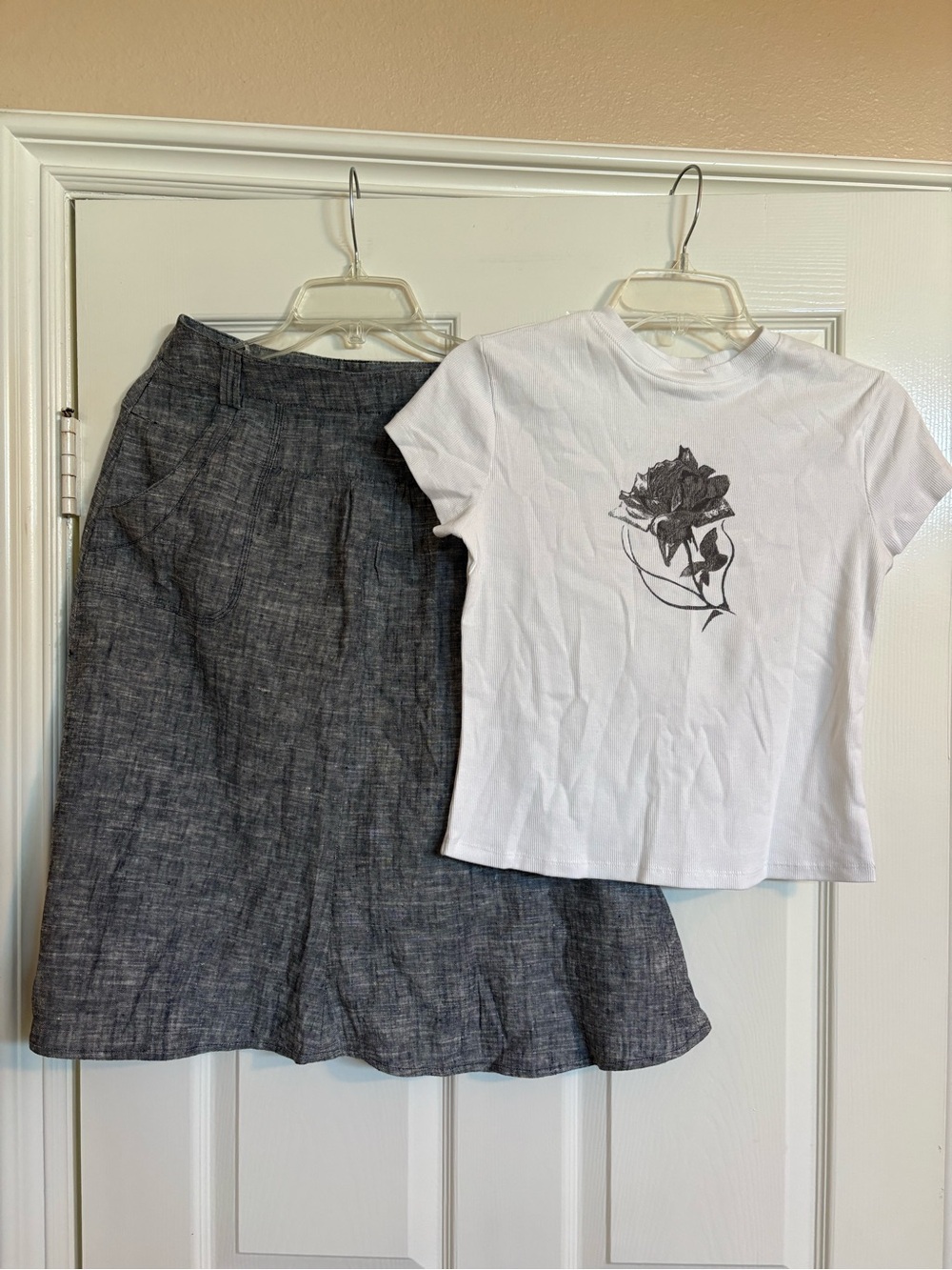Sandro Linen Rayon Skirt 6 and Torrid Flower Tee 00